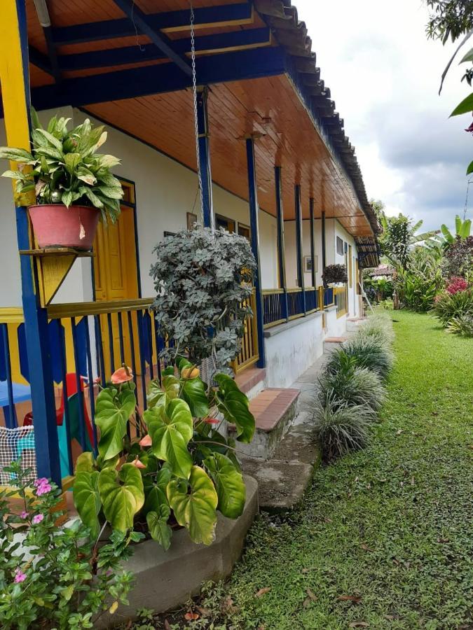Casa Finca Villa Luz A 800 Mts Del Parque Del Cafe Montenegro Exterior foto