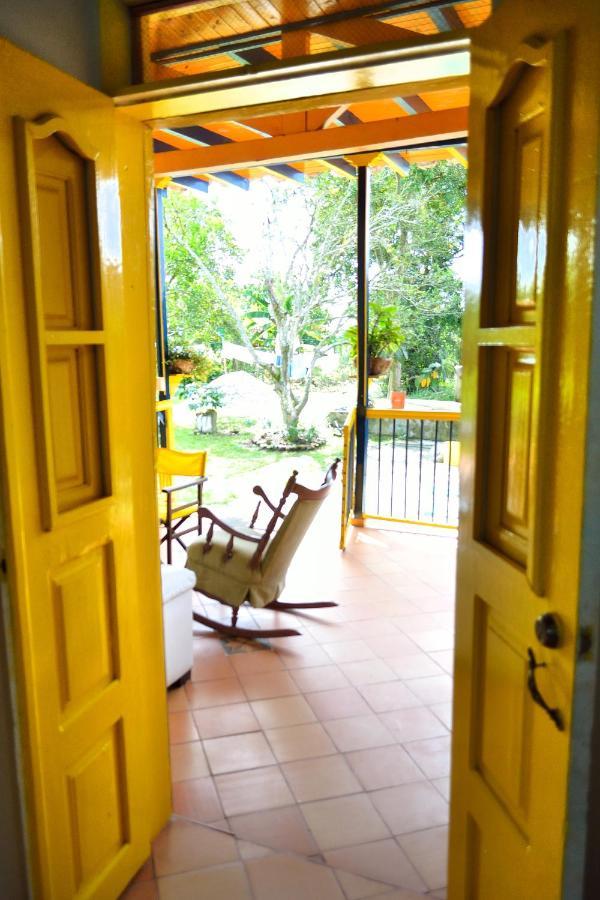 Casa Finca Villa Luz A 800 Mts Del Parque Del Cafe Montenegro Exterior foto